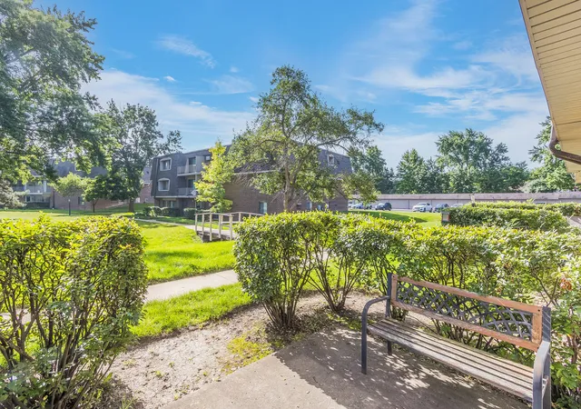 15th image of 154 E Bailey Rd #D, Naperville, IL 60565 | MLS# 12656999