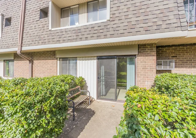 2nd image of 154 E Bailey Rd #D, Naperville, IL 60565 | MLS# 12656999