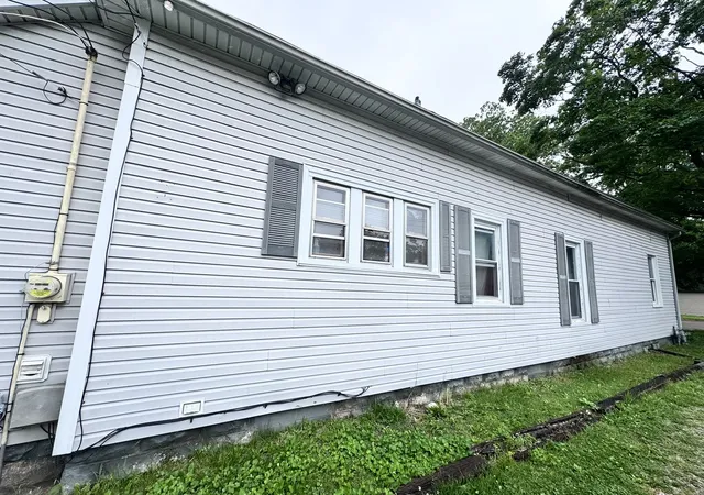 Photo 2 of Single family home for sale at 620 E Noleman St, Centralia, IL 62801 | MLS# 12657014 | Listing updated on 2026-06-09