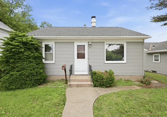 Homes for sale in Rock Island, IL | 2506 17th St, Rock Island, IL 61201 | MLS# 12657024