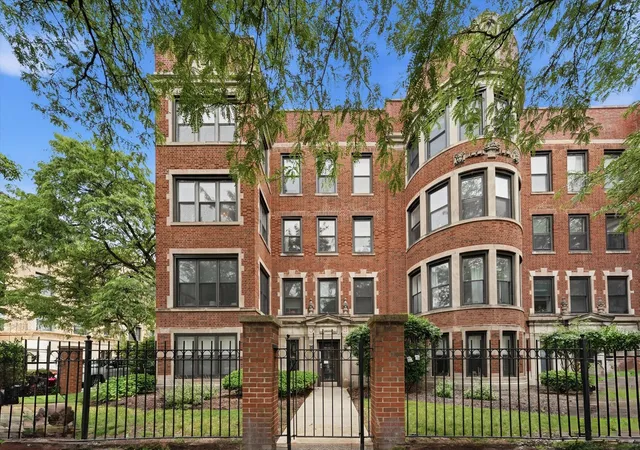 1st image of 4121 N Sheridan Rd #2N, Chicago, IL 60613 | MLS# 12657064