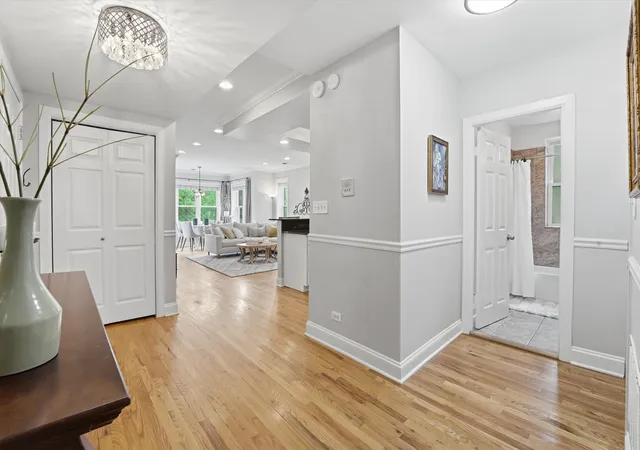 2nd image of 4121 N Sheridan Rd #2N, Chicago, IL 60613 | MLS# 12657064