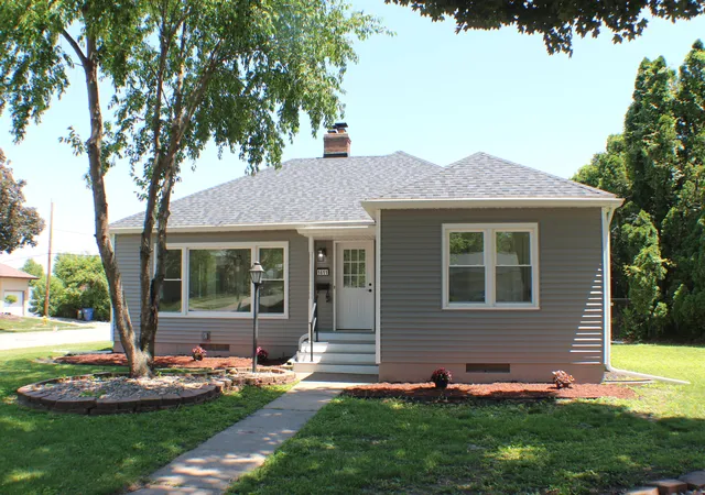 Single family home for sale at 1611 Coffelt Ave, Davenport, IA 52803 | MLS# 12657083