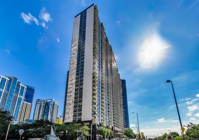 1st image of 400 E Randolph St #1621, Chicago, IL 60601 | MLS# 12657184
