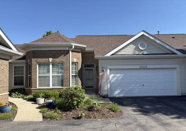 Photo 1 of Townhouse for sale at 21422 Mays Lake Dr, Crest Hill, IL 60403 | MLS# 12657202 | Listing updated on 2026-09-24