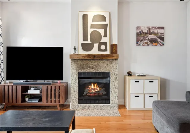 Photo 4 of Condo for sale at 1909 W North Ave #2, Chicago, IL 60622 | MLS# 12657313 | Listing updated on 2026-07-23