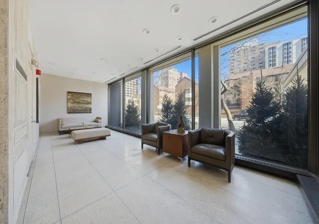 Homes for sale in Chicago, IL | 1355 N Sandburg Ter #2801, Chicago, IL 60610 | MLS# 12657336