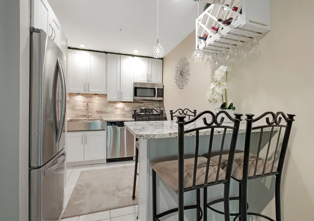 5th image of 5500 Carriageway Dr #309, Rolling Meadows, IL 60008 | MLS# 12657400