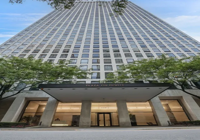 5th image of 260 E Chestnut St, Chicago, IL 60611