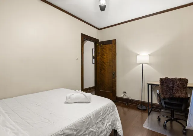 35th image of 6029 N Austin Ave, Chicago, IL 60646 | MLS# 12657416
