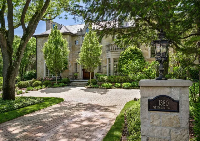 2nd image of 1380 Westmoor Trl, Winnetka, IL 60093 | MLS# 12657418