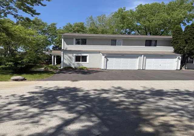 Townhouse for sale at 606 Bridgeport Pl, Wheeling, IL 60090 | MLS# 12657517