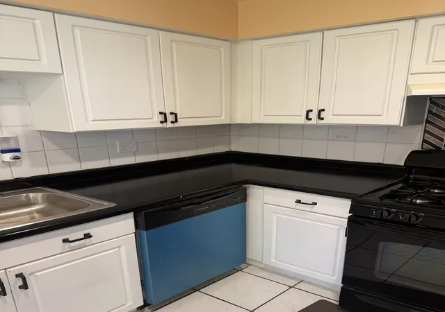 Photo 1 of Townhouse for sale at 606 Bridgeport Pl, Wheeling, IL 60090 | MLS# 12657517 | Listing updated on 2026-08-12
