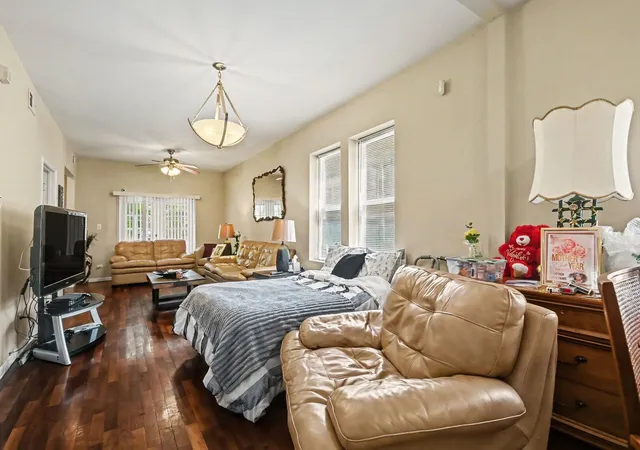 Homes for sale in Chicago, IL | 850 N Keystone Ave, Chicago, IL 60651 | MLS# 12657541