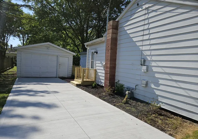 Homes for sale in Zion, IL | 3015 Ezekiel Ave, Zion, IL 60099 | MLS# 12657590