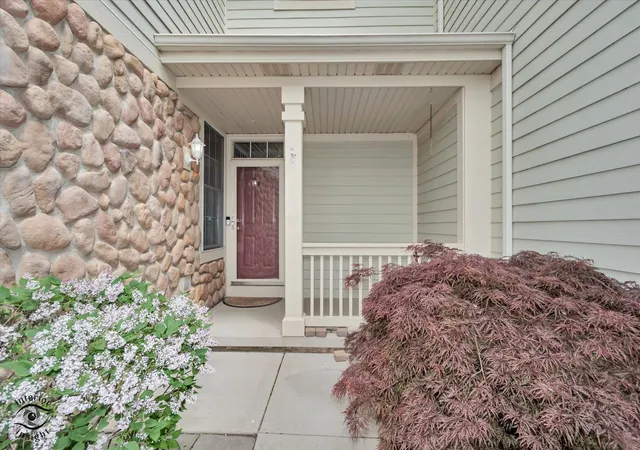 Listing Photo 3 - Condo for sale in building located at 8638 Saddlebred Ct, Frankfort, IL 60423