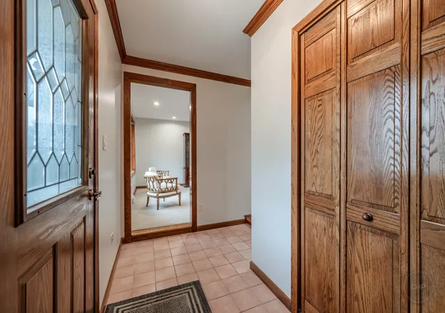 3rd image of 5N411 Andrene Ln, Itasca, IL 60143 | MLS# 12657662