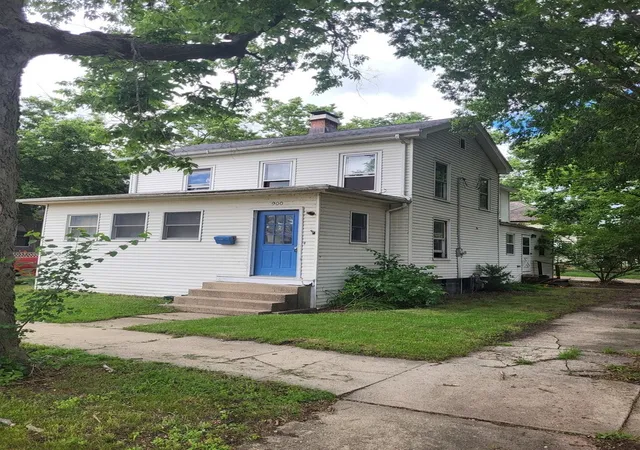 Photo 1 of Sale Pending at 900 W Jackson St, Ottawa, IL 61350 | MLS# 12657684 | Listing updated on 2026-09-23