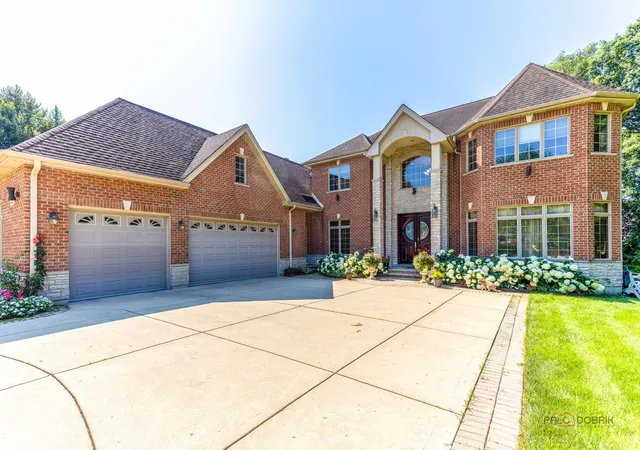 Homes for sale in Glenview, IL | 3445 Pynsky Rd, Glenview, IL 60026 | MLS# 12657706