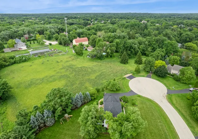 Homes for sale in Crystal Lake, IL | 1417426012 Bridlewood Ln, Crystal Lake, IL 60012 | MLS# 12657733