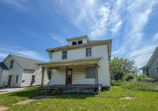 3rd image of 3 N State St, Danville, IL 61832 | MLS# 12657776