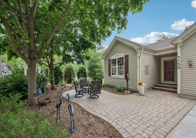 2nd image of 150 Forest Ave, Fox Lake, IL 60020 | MLS# 12657809