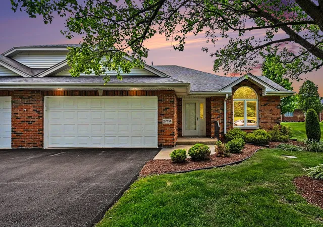 Photo 1 of Townhouse for sale at 27114 S Quiet Oak Ln, Crete, IL 60417 | MLS# 12657950 | Listing updated on 2026-09-15