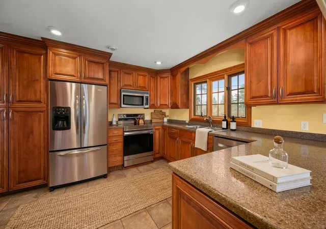 Photo 2 of Single family home for sale at 181 Tilton Park Dr, De Kalb, IL 60115 | MLS# 12657956 | Listing updated on 2026-09-28