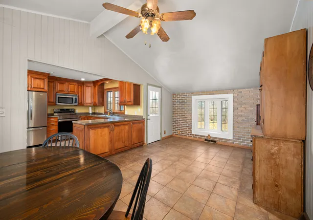 Photo 4 of Single family home for sale at 181 Tilton Park Dr, De Kalb, IL 60115 | MLS# 12657956 | Listing updated on 2026-09-28