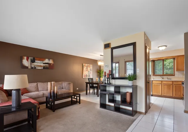 2nd image of 3136 Rosiclaire Ct, South Chicago Heights, IL 60411 | MLS# 12657983