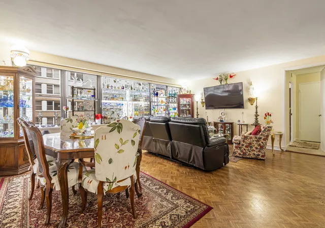 Homes for sale in Chicago, IL | 850 N Dewitt Pl #9AC, Chicago, IL 60611 | MLS# 12658006
