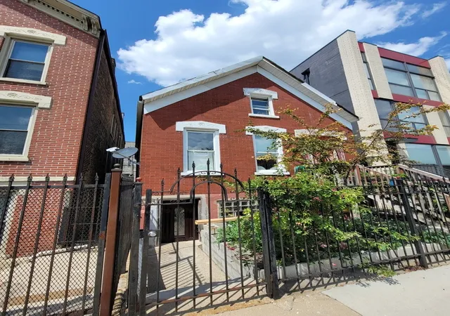 2nd image of 1636 W Augusta Blvd, Chicago, IL 60622 | MLS# 12658129