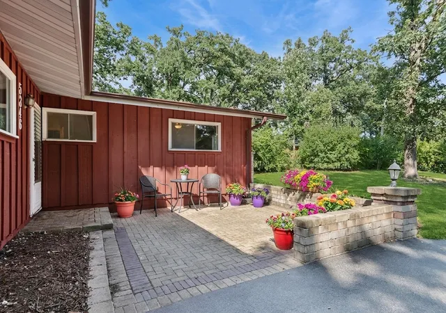 Photo 2 of Single family home for sale at 5346 Center Ave, Lisle, IL 60532 | MLS# 12658144 | Listing updated on 2026-09-16