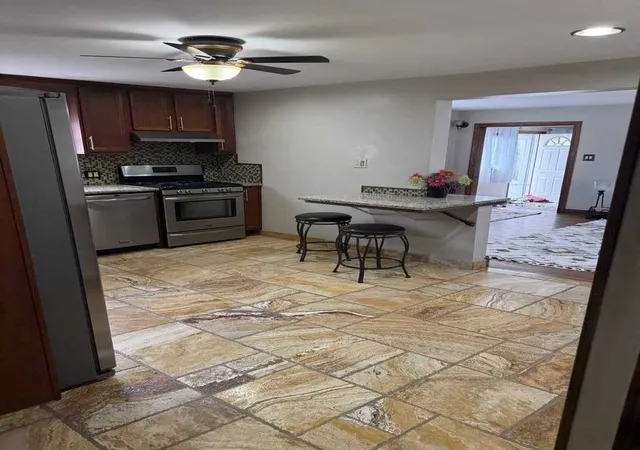 Photo 4 of Single family home for sale at 1010 Osmond Ave, Antioch, IL 60002 | MLS# 12658167 | Listing updated on 2026-10-09