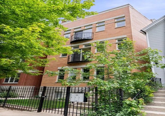 Homes for sale in Chicago, IL | 1929 N Sawyer Ave #2, Chicago, IL 60647 | MLS# 12658230
