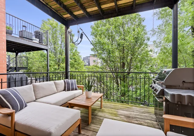 Homes for sale in Chicago, IL | 1929 N Sawyer Avenue, Chicago, IL 60647 | Houzeo