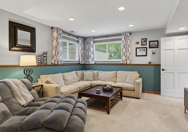 Homes for sale in Arlington Heights, IL | 1016 S Haddow Ave, Arlington Heights, IL 60005 | MLS# 12658278