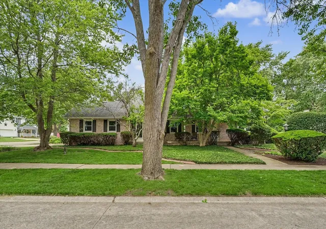 Photo 1 of Single family home for sale at 204 E Willard St, Urbana, IL 61801 | MLS# 12658294 | Listing updated on 2026-09-24