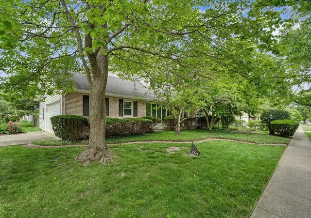 Photo 2 of Single family home for sale at 204 E Willard St, Urbana, IL 61801 | MLS# 12658294 | Listing updated on 2026-09-24