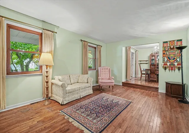 Photo 4 of Single family home for sale at 204 E Willard St, Urbana, IL 61801 | MLS# 12658294 | Listing updated on 2026-09-24