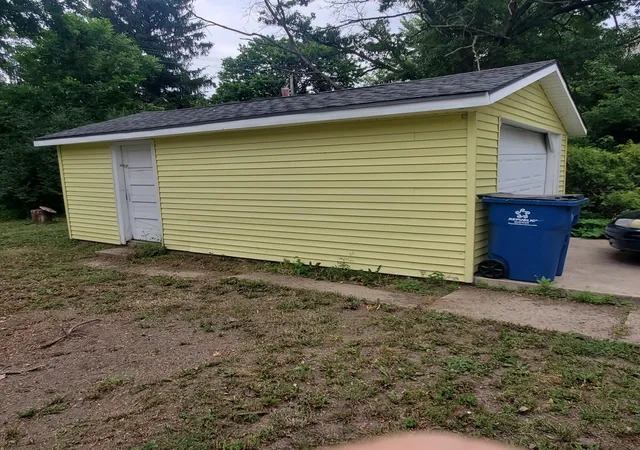 Photo 3 of Sale Pending at 959 S Western Ave, Watseka, IL 60970 | MLS# 12658315 | Listing updated on 2026-09-19