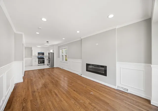 4th image of 15524 Gouwens Ln, South Holland, IL 60473 | MLS# 12658425