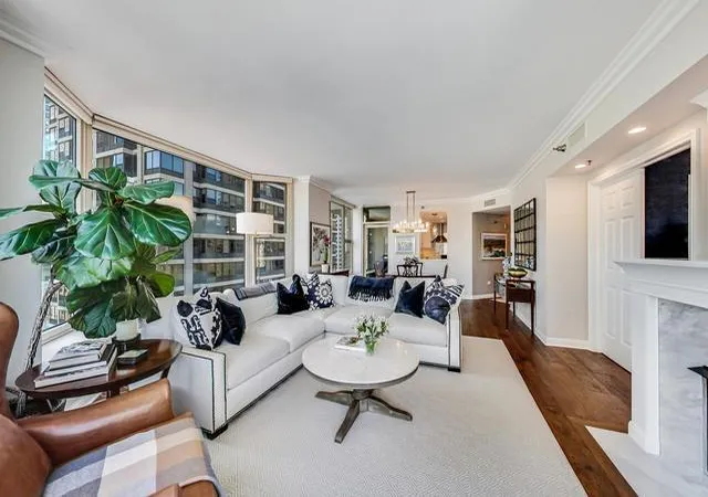 5th image of 25 E Superior St #1906, Chicago, IL 60611 | MLS# 12658450