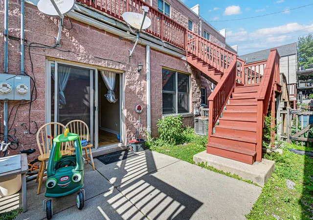 2nd image of 1441 W Fillmore St, Chicago, IL 60607