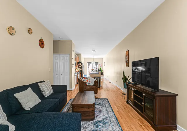 4th image of 1441 W Fillmore St, Chicago, IL 60607