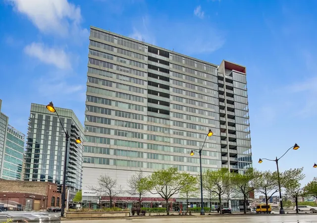 Homes for sale in Chicago, IL | 659 W Randolph St #1711, Chicago, IL 60661 | MLS# 12658668