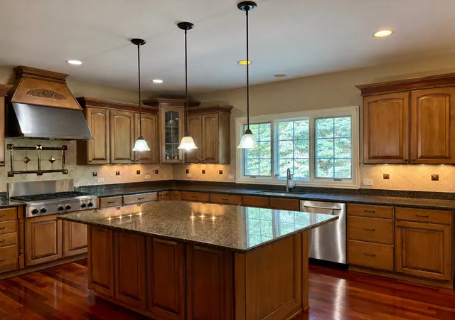 5th image of 948 Lorie Ln, Lake Zurich, IL 60047 | MLS# 12658772