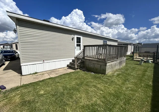 Photo 2 of Manufactured home for sale at 8800 S Harlem Ave #404, Bridgeview, IL 60455 | MLS# 12658801 | Listing updated on 2026-07-16