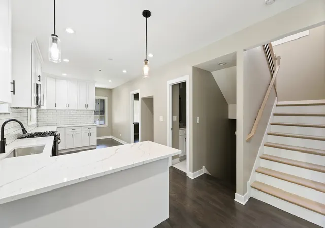 5th image of 1648 Wisconsin Ave, Berwyn, IL 60402 | MLS# 12658816
