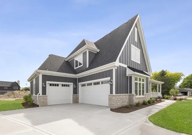 Photo 2 of Single family home for sale at 120 E Sauk Trl, Frankfort, IL 60423 | MLS# 12658824 | Listing updated on 2026-07-09